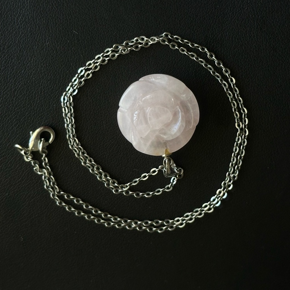 Rose Quarts Genuine Crystal Rose Carving Pendant Silver Necklace - Picture 2 of 9